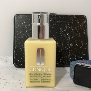 Dramatically Different™ Moisturizing Lotion+